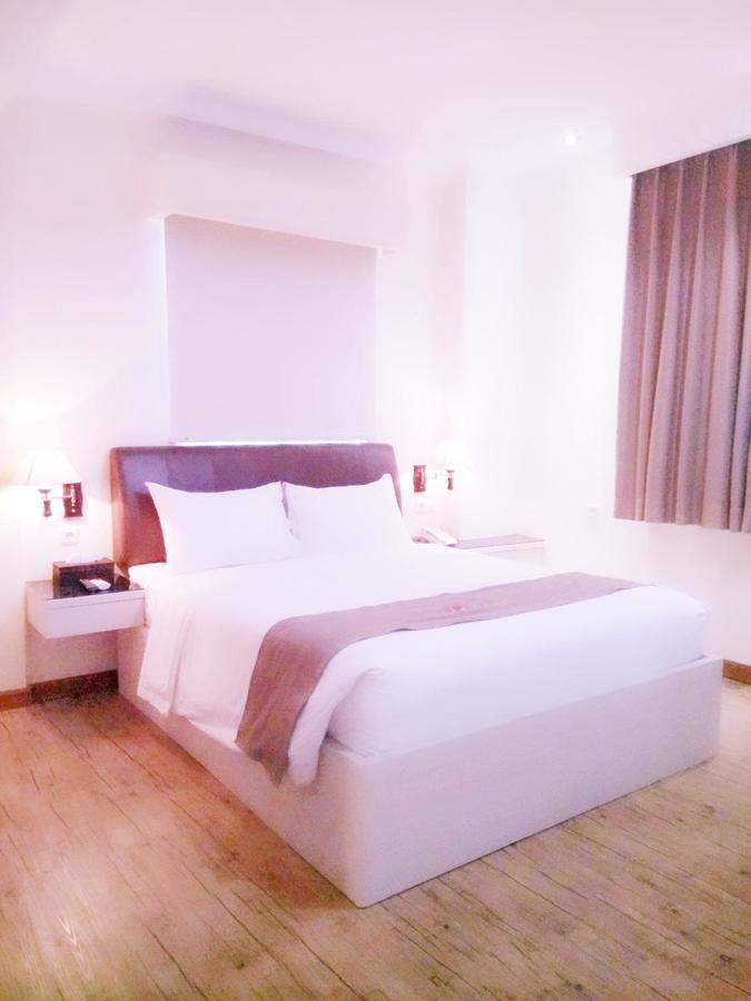 Grand Kasira Hotel Jakarta Buitenkant foto