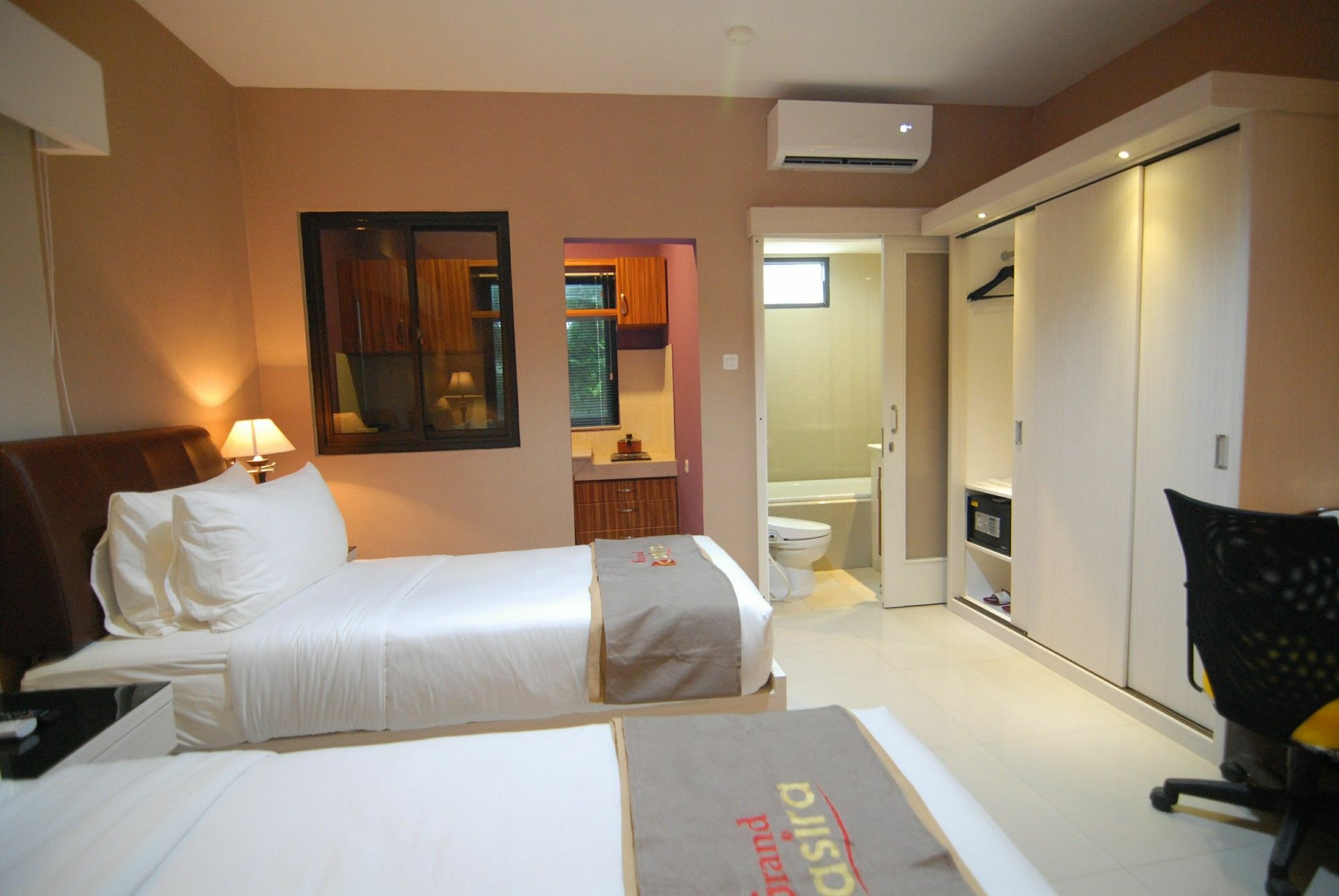 Grand Kasira Hotel Jakarta Buitenkant foto